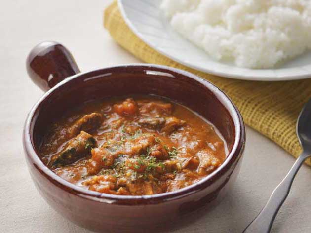 いわし缶とトマトのレンチンカレー