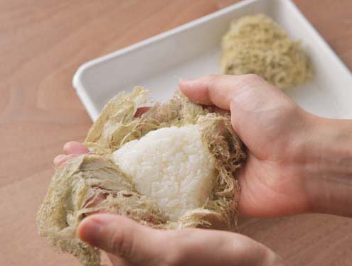 とろろ昆布のおむすび_作り方2