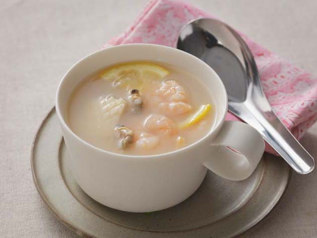 レモン香る シーフードエスニックスープ