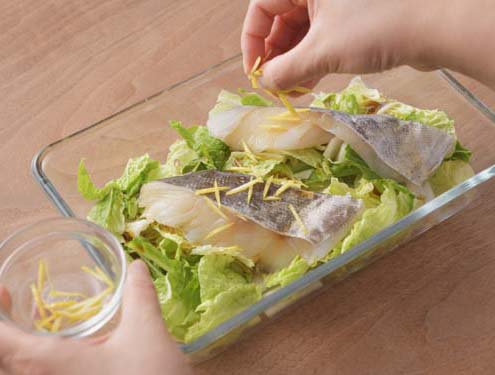 ゆず香る たらと白菜のレンジ蒸し_作り方2