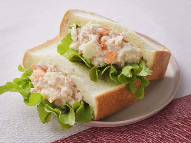 ツナポテサラのポケットサンド