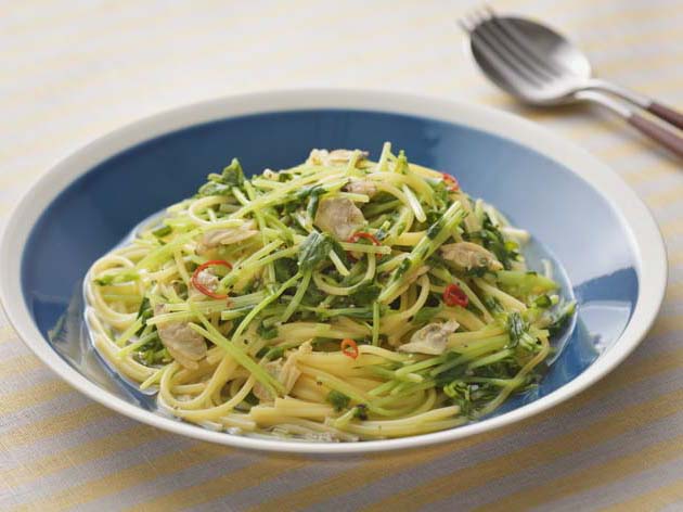 レンジで　豆苗とあさりのペペロンチーノ