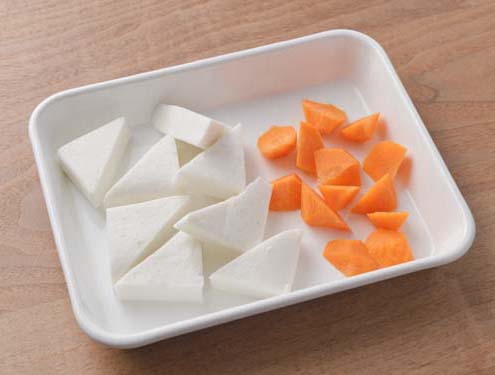 だし香る はんぺんとにんじんの含め煮_作り方1