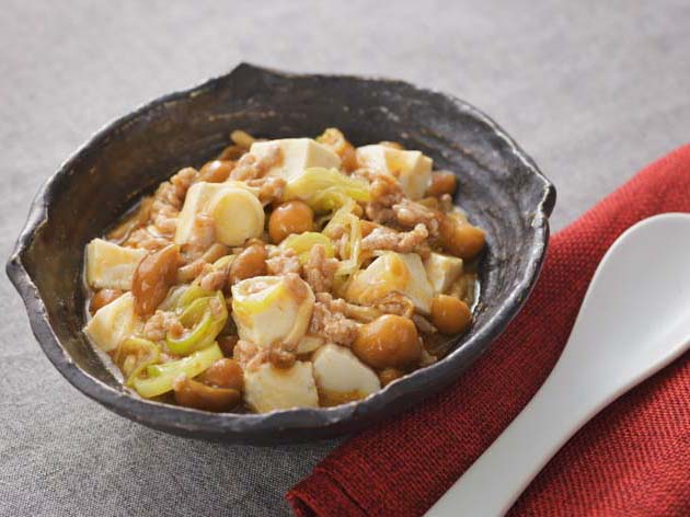 レンジで　なめこのピリ辛麻婆豆腐風