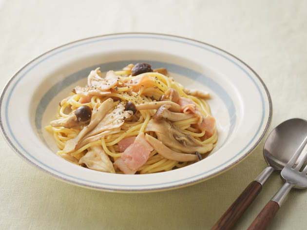 たっぷりきのことベーコンのスパゲッティ