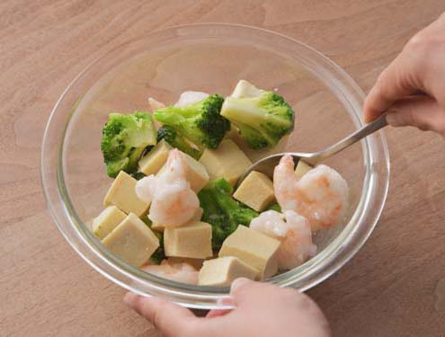 レンジで　高野豆腐とえびの和風蒸し_作り方2