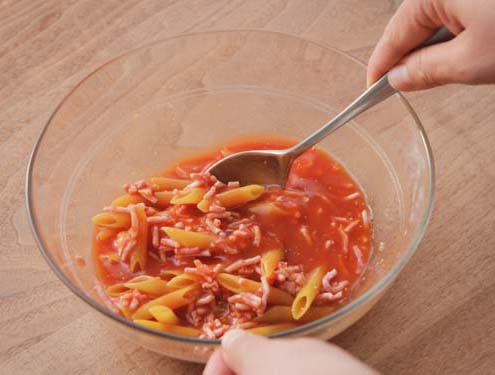 レンジで　ペンネボロネーゼ_作り方1
