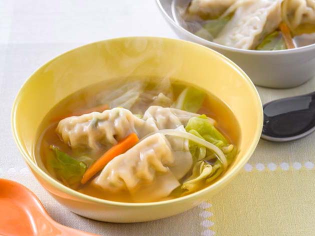 冷凍餃子の簡単野菜スープ